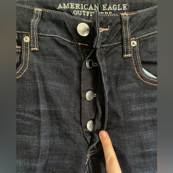 American Eagle Outfitters Women’s dark blue Tomgirl Jeans - short - Picture 5 of 9